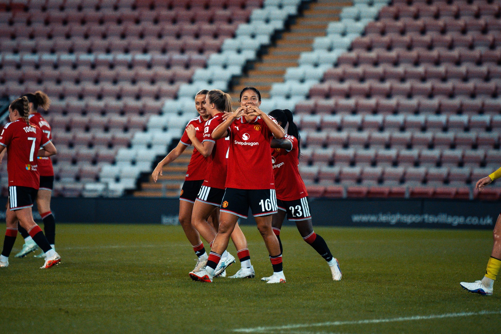 Manchester United / Sheffield United WFC - Subway Players Cup ...