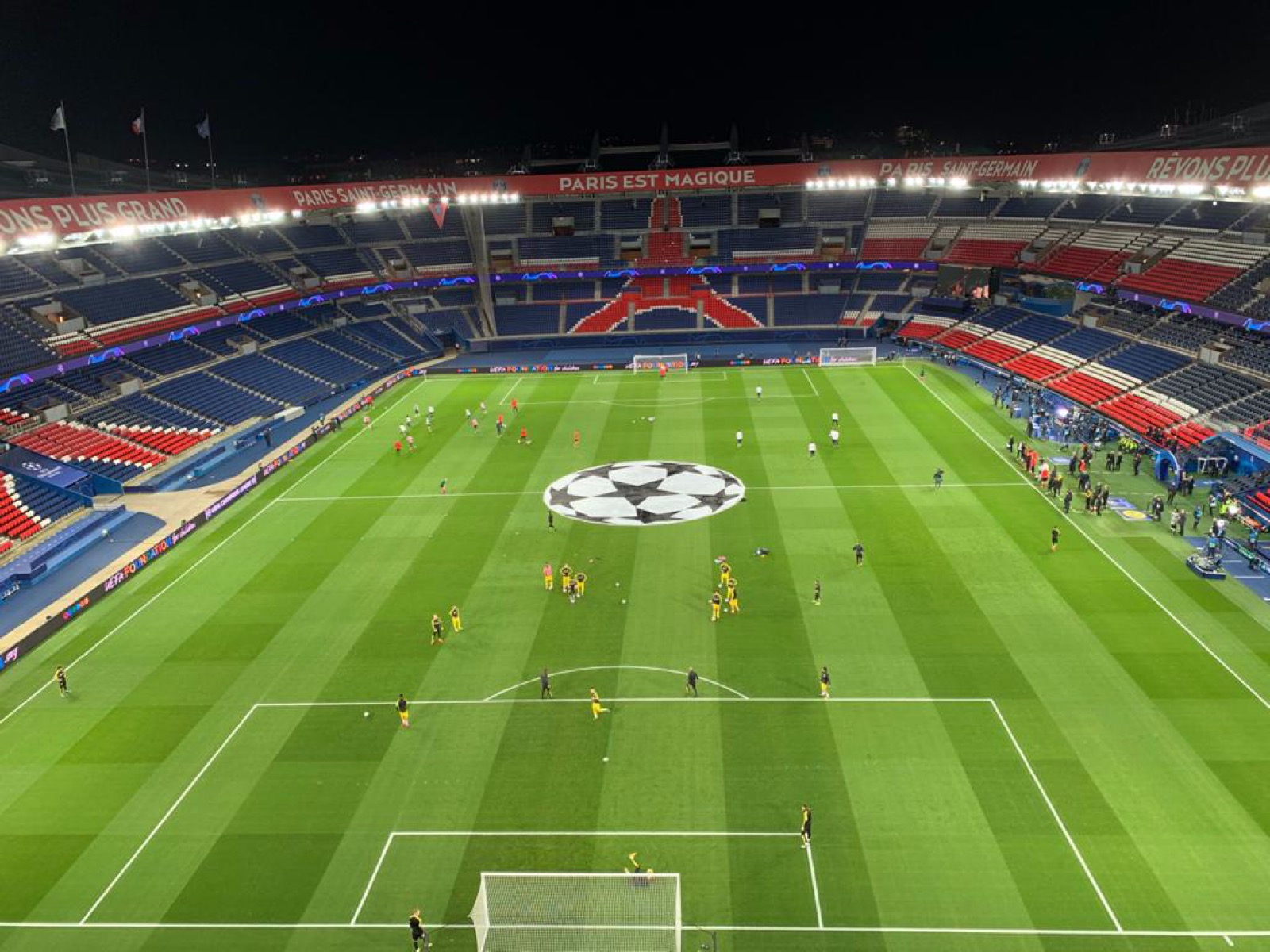 Paris Saint-Germain V Borussia Dortmund | Paris Saint-Germain